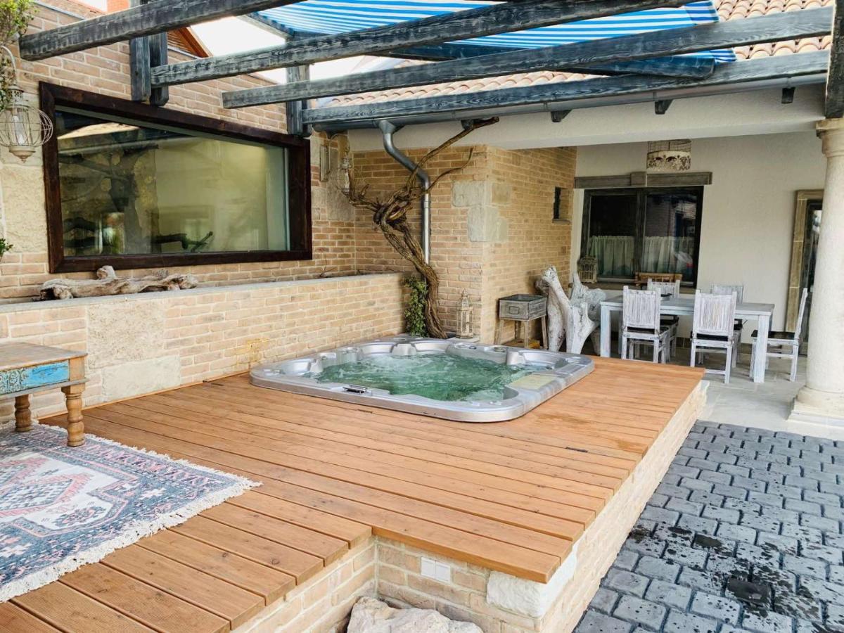 Resident Wellness Vendeghaz Bekescsaba Apartment Exterior foto